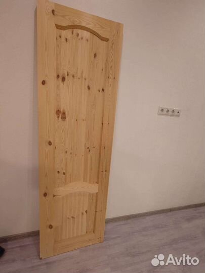 Дверь межкомнатная массив дерева хвоя 60x200