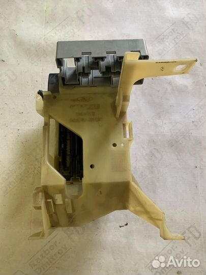 Блок предохранителей передний Ford Mondeo FD 1993