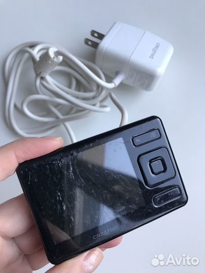 Плеер Creative Zen с зарядным устройством