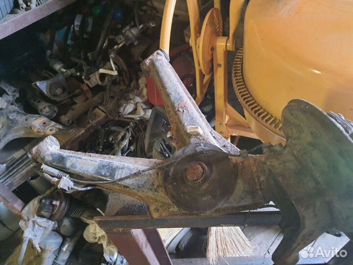 Задний рычаг правый BMW E 36