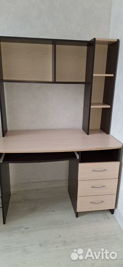 Школьный/компьютерный уголок