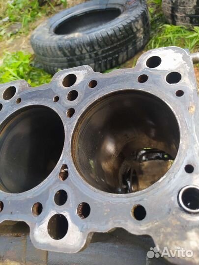 Блок цилиндров 4g64