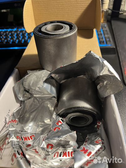 Сайлентблоки задние передних рычагов