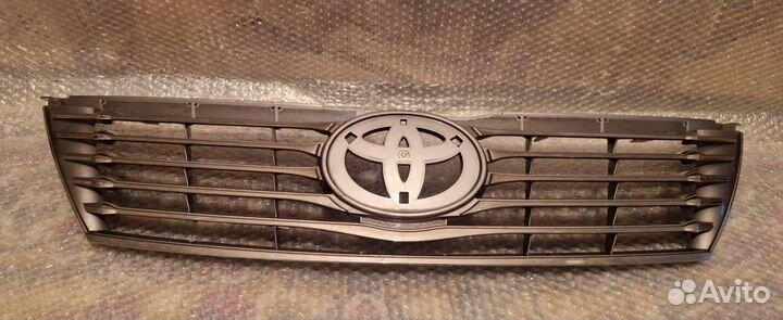 Решётка радиатора Camry v50