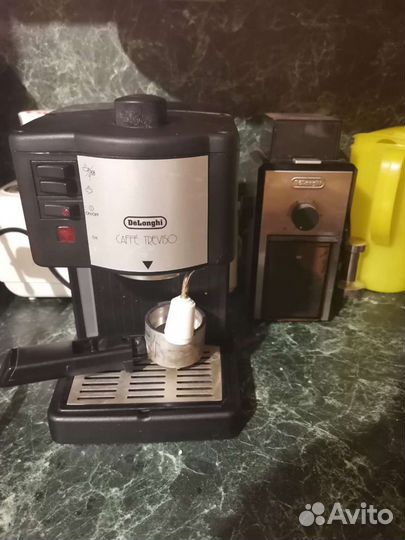 Комплект кофеварка и кофемолка Delonghi
