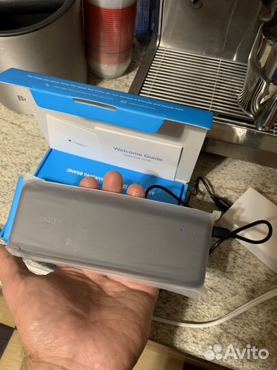 Повербанк Anker PowerCore 15600 и 16000 белый