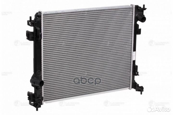 Радиатор охлаждения двс 21410BM90A LRC14EA luzar