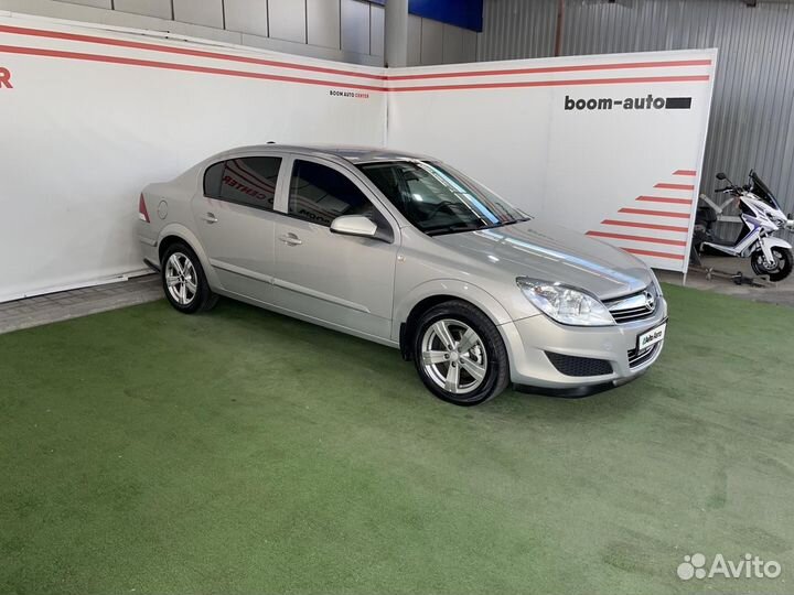 Opel Astra 1.8 AT, 2008, 240 700 км