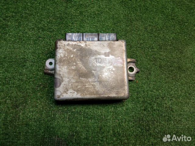 Блок управления подвеской Toyota Land Cruiser