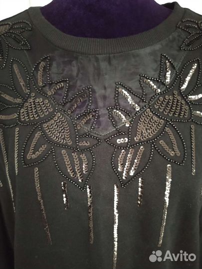 Толстовка с вышивкой