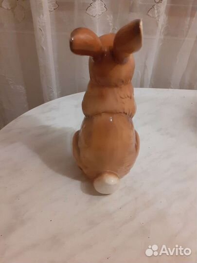 Статуэтка фарфор