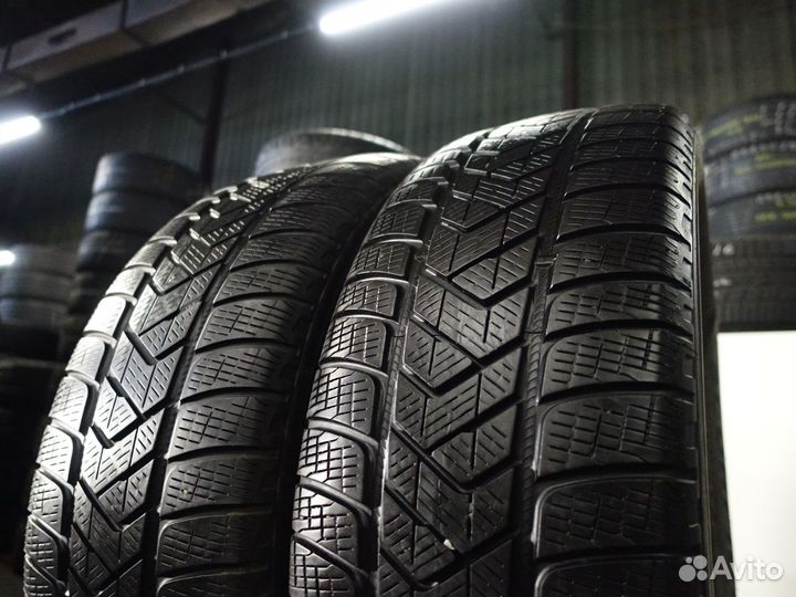 Pirelli Scorpion Winter 325/35 R22