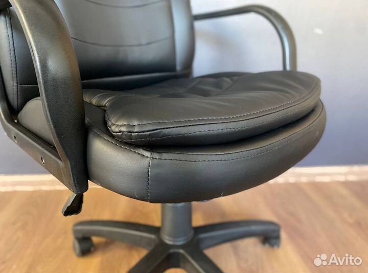 Компьютерное кресло от производителя