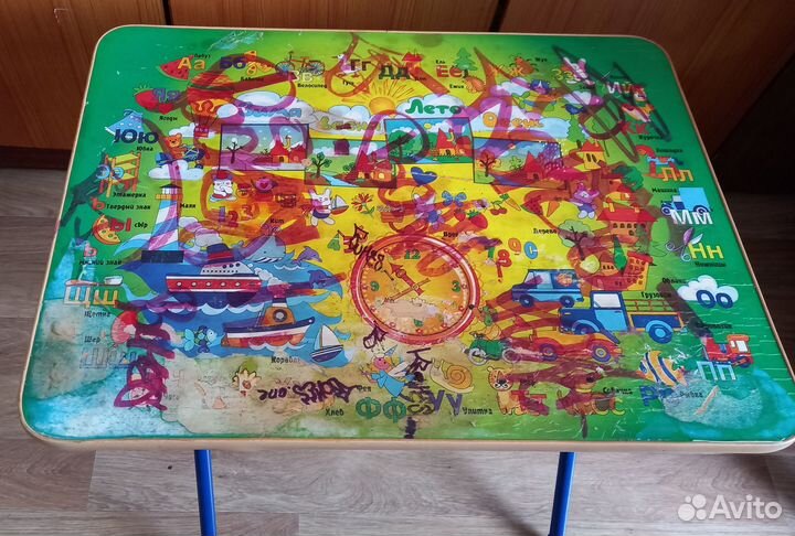 Детский столик