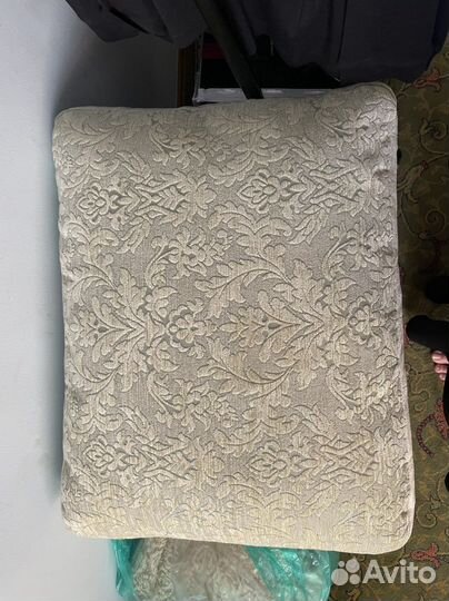 Подушки для дивана большие