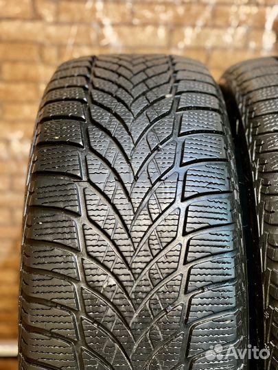 Goodyear UltraGrip Ice 2 215/55 R17