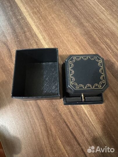Коробочка для кольца, серег