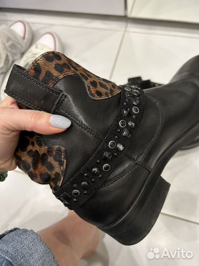 Ботинки осенние италия 37 размер