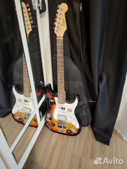 Гитара стратокастер homage