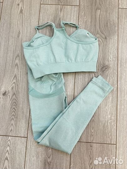 Костюм для спорта