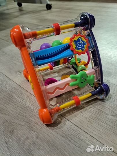Развивающая игрушка треугольник