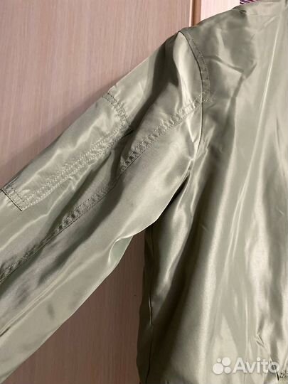 Бомбер зеленый