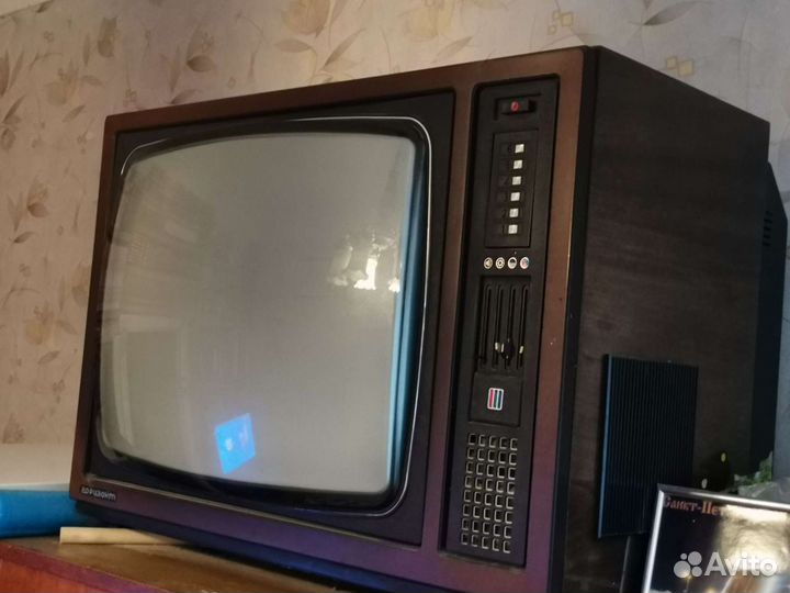 Телевизор ретро Горизонт