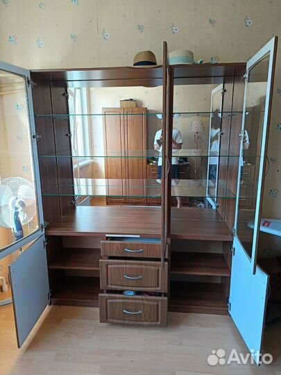 Шкаф сервант для посуды