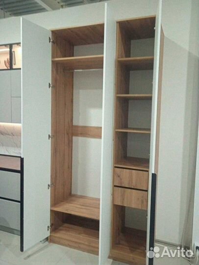 Шкаф угловой