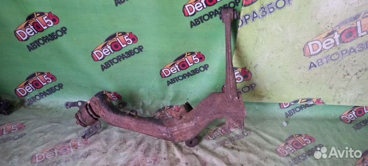 Задний правый рычаг Toyota Avensis T250