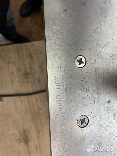 Ленточный гриндер с поворотной рамой