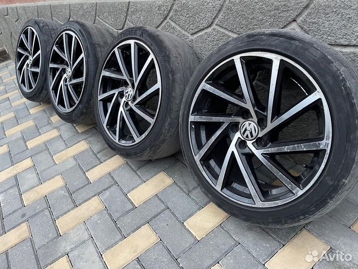 Колёса 215/45 R17 Volkswagen Polo 5х100