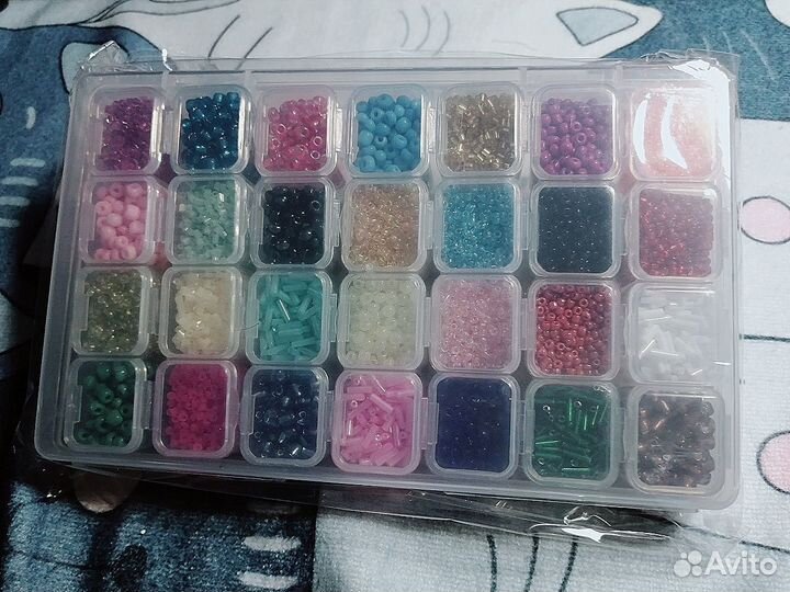 Большой набор бисера 28 цветов