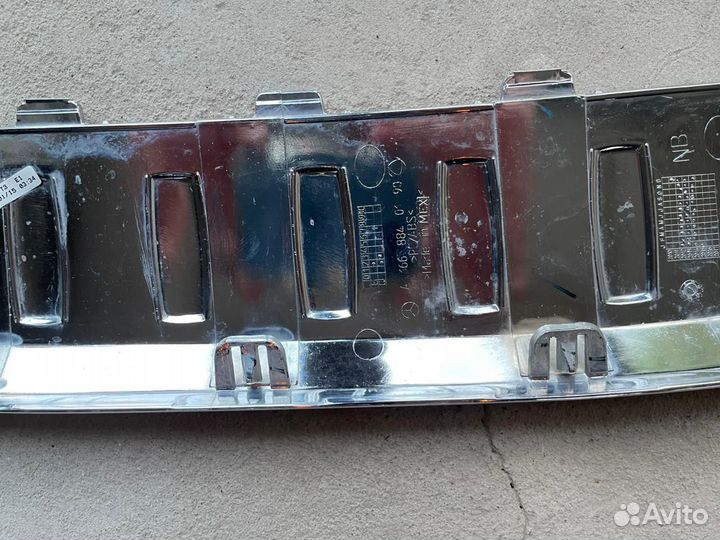 Хром накладка заднего бампера mercedes GL оригинал