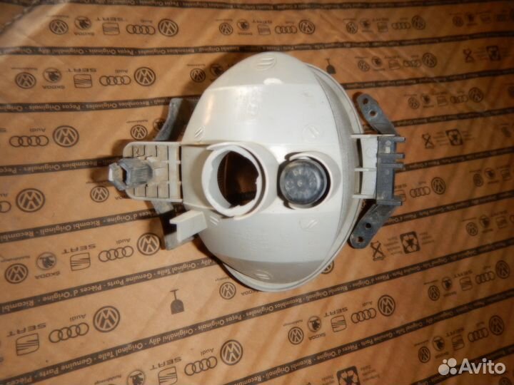 Фара противотуманная правая Hyundai Santa Fe