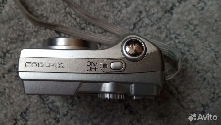 Nikon Coolpix 7600