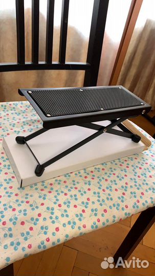 Подставка под ноги гитариста