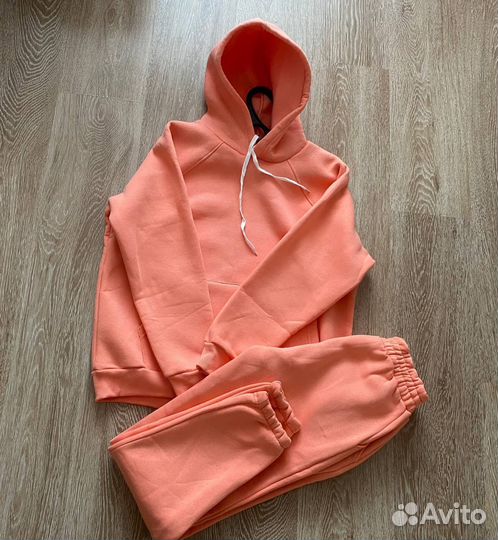 Спортивный костюм новый женский