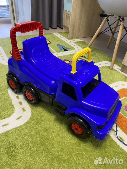 Детская машинка каталка