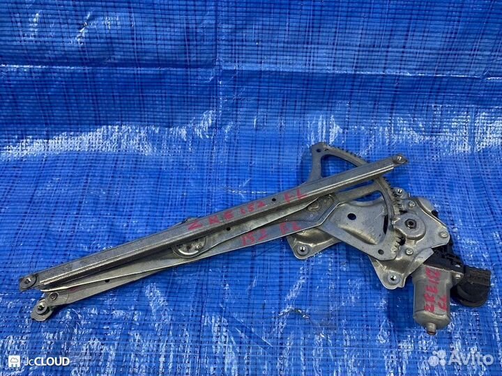 Стеклоподъемник на toyota auris ZRE152 2zrfe