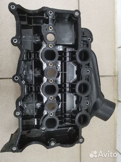 Клапанная крышка левая Discovery 3 2,7TD 276DT