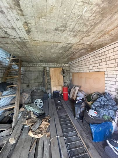 Гараж, > 30 м²