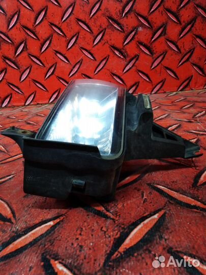 Птф передняя левая Toyota Land Cruiser 200 2007-20