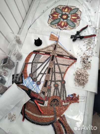 Панно из мозаики, мозаичист