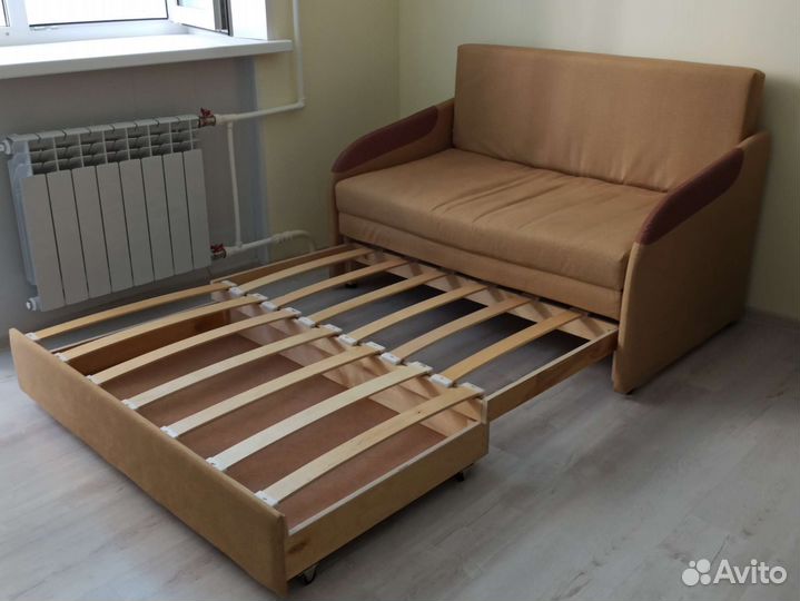 Компактный диван-кровать