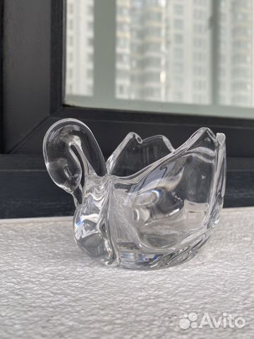 Икорница лебедь