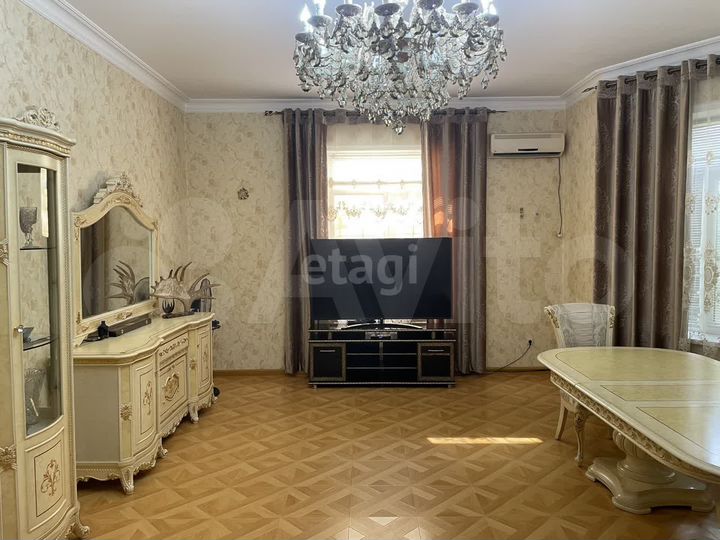 Дом 257 м² на участке 4,2 сот.