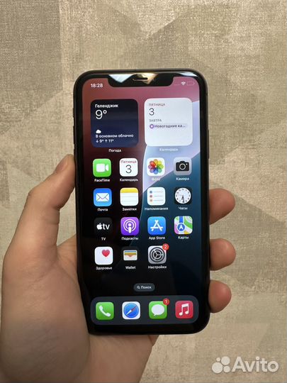 iPhone 11, 64 ГБ