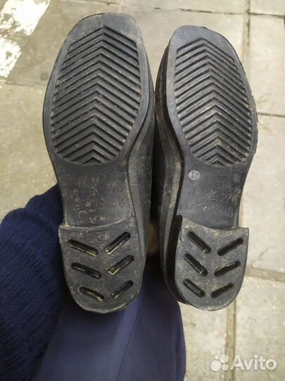 Резиновые сапоги