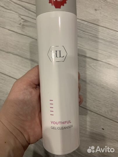 Holy Land Youthful Gel cleanser